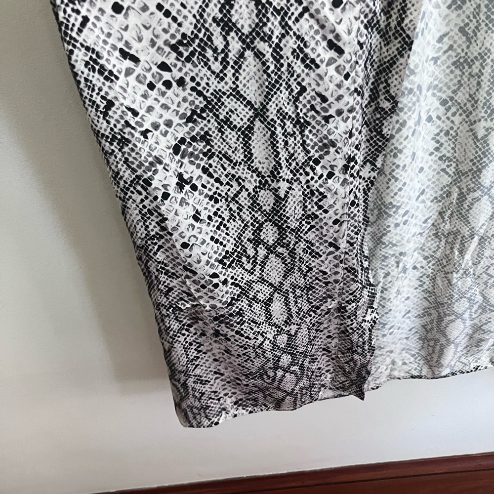 Sleek Good American Python Duster Robe Size 5= 2XL - image 6